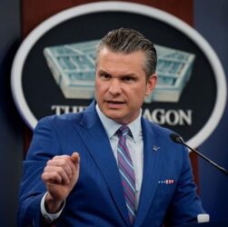 Новини світу - Голова Пентагону скликав екстрену нараду - ЗМІ