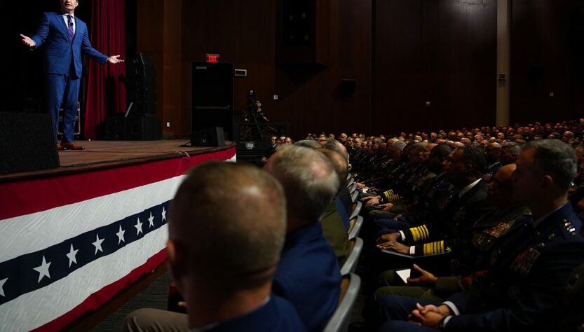 Новини світу - Готуйтеся до війни. Велика зустріч в Пентагоні