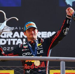 Новини спорту - Гран-прі Італії підкорилося Ферстаппену: його відрив становив 19 секунд