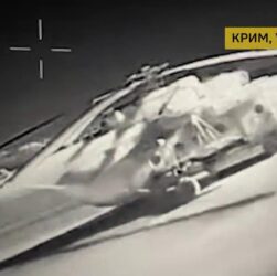 Новини України - ГУР уразило два гелікоптери і буксир в Криму