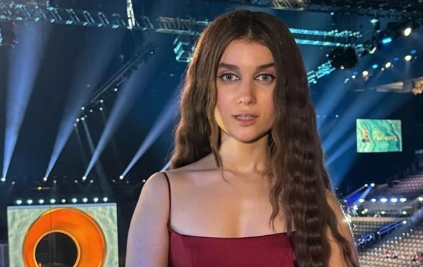 Новини культури - Jerry Heil відреагувала на чутки про збільшення грудей