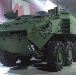 Новини світу - Канада відправила Україні перші бронетранспортери