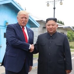 Новини світу - Кім Чен Ин заявив про умову для діалогу зі США