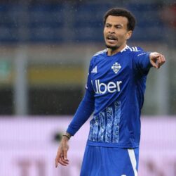 Новини спорту - Комо розірвав контракт з хавбеком, який зіграв за команду лише 10 хвилин