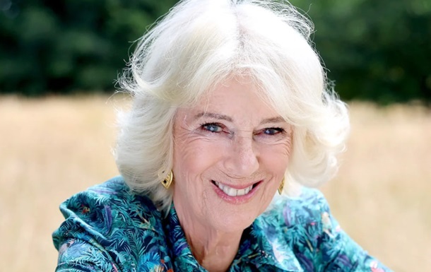 Новини культури - Королева Камілла розповіла, як у юності відбилася від нападника в поїзді