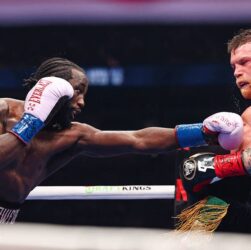 Новини спорту - Кроуфорд впевнено і красиво переміг Альвареса