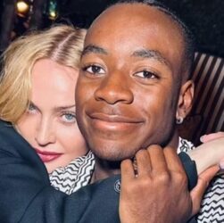 Новини культури - Мадонна зворушливо привітала названого сина Девіда з 20-річчям