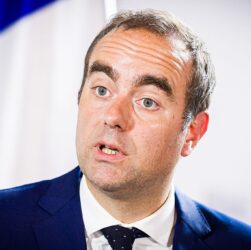 Новини світу - Макрон призначив нового прем'єра Франції