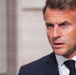 Новини світу - Макрон відправив у Польщу для захисту неба винищувачі Rafale