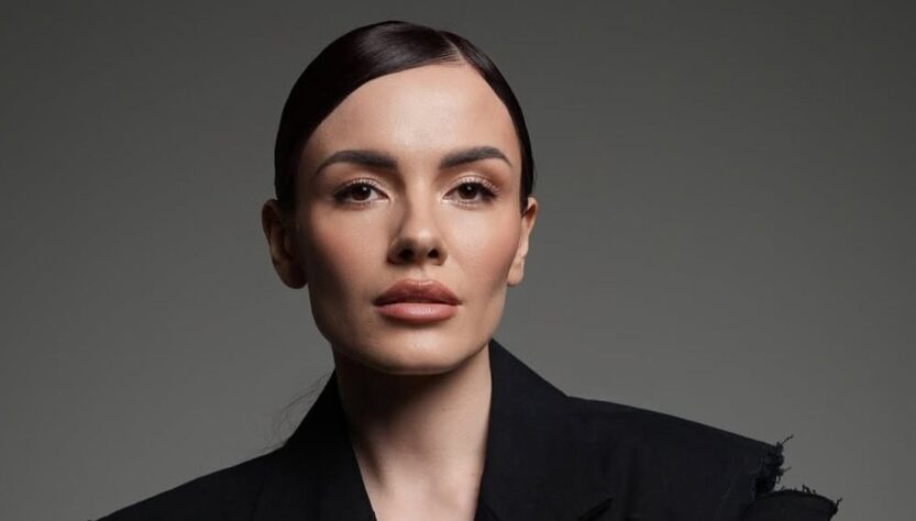 Новини культури - MamaRika вийшла на сцену попри серйозну травму коліна