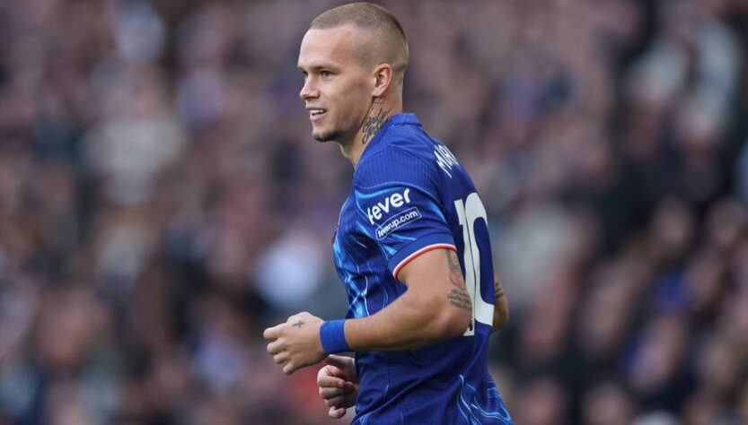 Новини спорту - Михайло Мудрик вирішив порадувати вболівальників бігом на короткі дистанції