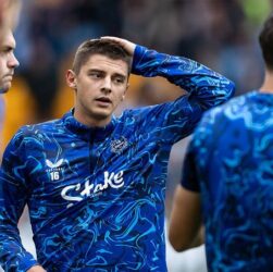 Новини спорту - Миколенко дуже погано відіграв у матчі Ліверпуль-Евертон після травми