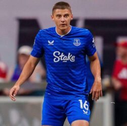 Новини спорту - Миколенку готують в Евертоні новий контракт