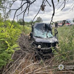 Новини України - На Одещині мікроавтобус врізався у вантажівку, серед постраждалих дитина