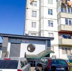 Новини України - На Рівненщині трирічна дитина випала з шостого поверху