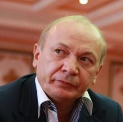 Новини України - НАБУ оголосило в розшук соратника Януковича