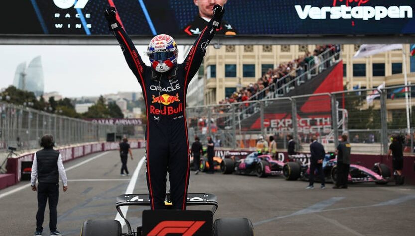 Новини спорту - Нагороду Гран-прі Азербайджану дістав Макс Ферстаппен