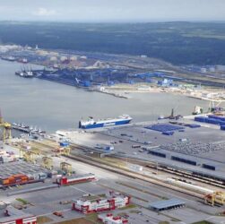 Новини бізнесу - Найбільший нафтовий порт РФ зупинив роботу після атаки дронів - ЗМІ