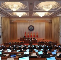 Новини світу - Парламент Киргизстану вперше в історії підтримав саморозпуск