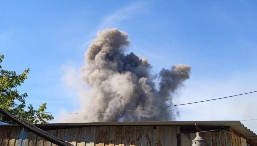Новини України - Потужні прильоти у Донецьку: над містом видно дим
