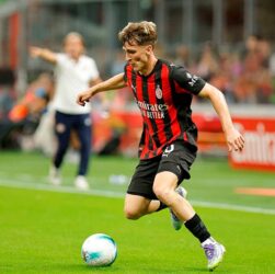 Новини спорту - Повернення з оренди: Мілан продовжує контракт з вінгером