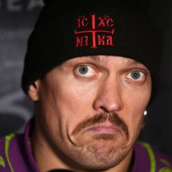 Новини спорту - Промоутер Паркера натякнув, що Усик уникає бою