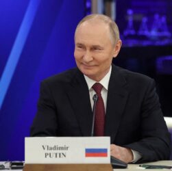 Новини світу - Путін підписав закон про вихід РФ з Європейської конвенції проти катувань