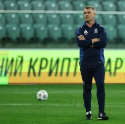 Новини спорту - Ребров ставить знак рівності між гравцями і їхніми фанами: Це нині важливо