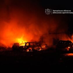 Новини України - РФ гатить по промислових і цивільних об'єктах Запоріжжя