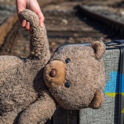 Новини світу - РФ створила понад 200 таборів для "перевиховання" українських дітей - звіт