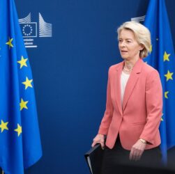 Новини світу - Росія проти GPS. Атака на літак фон дер Ляйєн