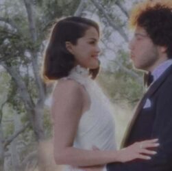 Новини культури - Селена Гомес і Бенні Бланко побралися в Каліфорнії