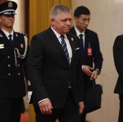 Новини світу - Сі Цзіньпін доручив Фіцо просувати інтереси Китаю в ЄС