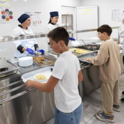 Олена Зеленська зустрілася з Президенткою Європейського парламенту Робертою Мецолою