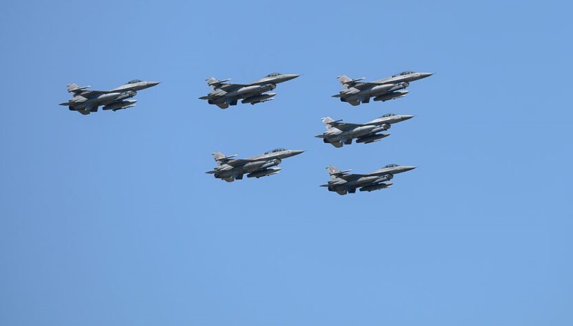 Новини світу - США перехопили російські літаки біля Аляски