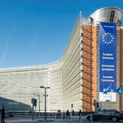 Новини світу - "Стіна дронів" на сході ЄС: Угорщину та Словаччину не запросили на нараду