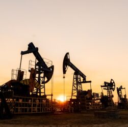 Новини світу - Трамп не тисне на ЄС щодо відмови від російської нафти - єврокомісар