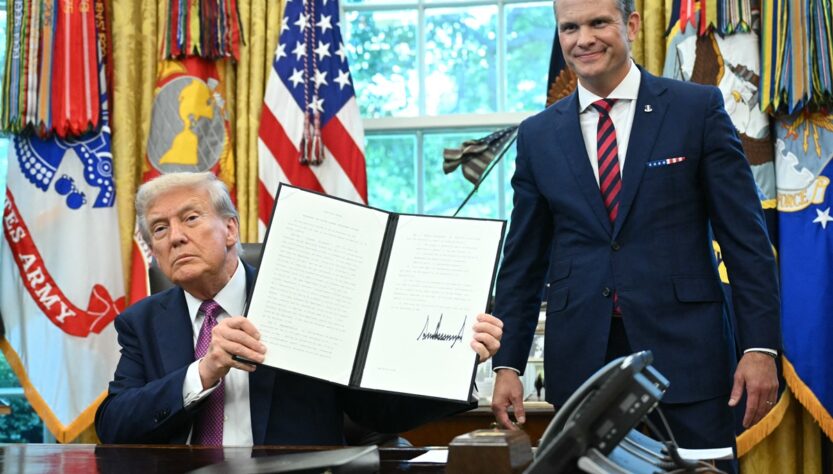 Новини світу - Трамп підписав указ про перейменування Пентагону у "Міністерство війни"