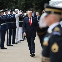 Новини світу - Трамп забажав приєднатися до термінового збору генералів