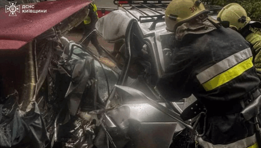 Новини України - У ДТП на Київщині загинула людина, четверо постраждали