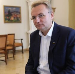 Новини України - У кабінеті мера Львова знайшли "прослушку"