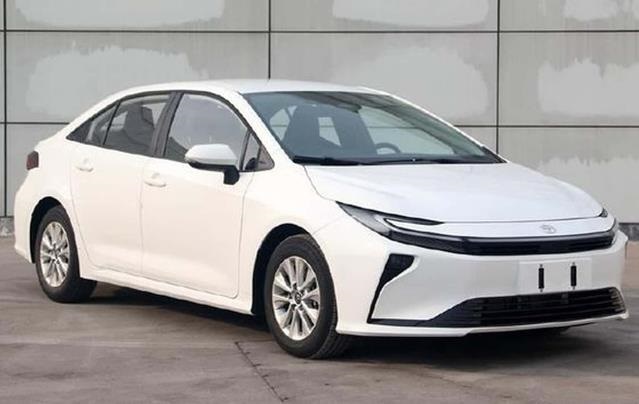 Авто новини - У Китаї розсекретили оновлений дизайн Toyota Corolla