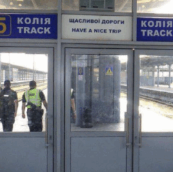 Новини Києва - У Києві помер чоловік, якого вразило струмом на даху електропотягу