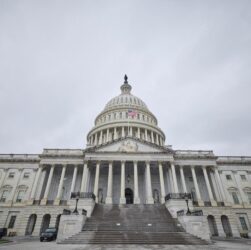 Новини світу - У Конгресі США ухвалилили $400 млн для України