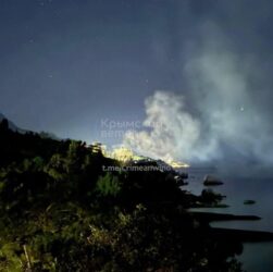 Новини України - У Криму гучні вибухи: атаковано санаторій Фарос