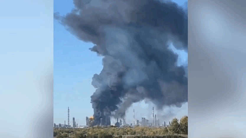 Новини світу - У мережі показали кадри влучань по НПЗ в Башкірії та по порту в Туапсе