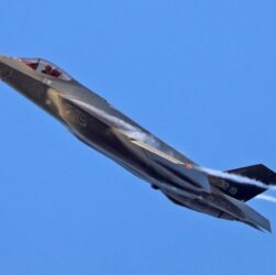 Новини світу - У НАТО заявили про "перехоплення" МіГ-31 в Естонії