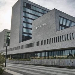 Новини світу - У Нідерландах арештували підлітків за підозрою у шпигунстві на користь РФ