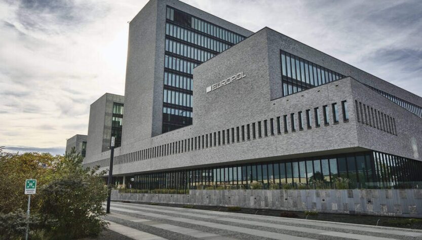 Новини світу - У Нідерландах арештували підлітків за підозрою у шпигунстві на користь РФ