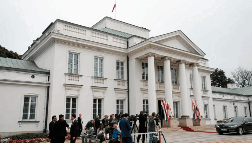 Новини світу - У Польщі знешкодили дрон, який літав над урядовими будівлями